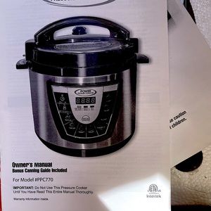 Instant Pot/ Pressure Cooker NiB